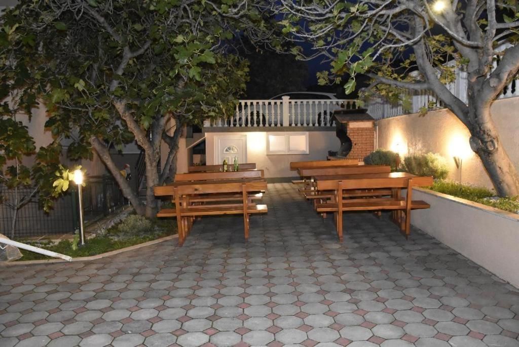 Apartmani Mira Klenovica Esterno foto