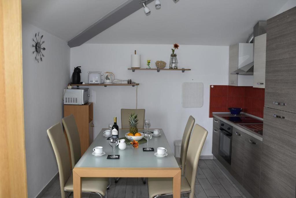 Apartmani Mira Klenovica Esterno foto
