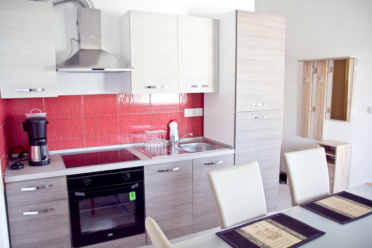 Apartmani Mira Klenovica Esterno foto